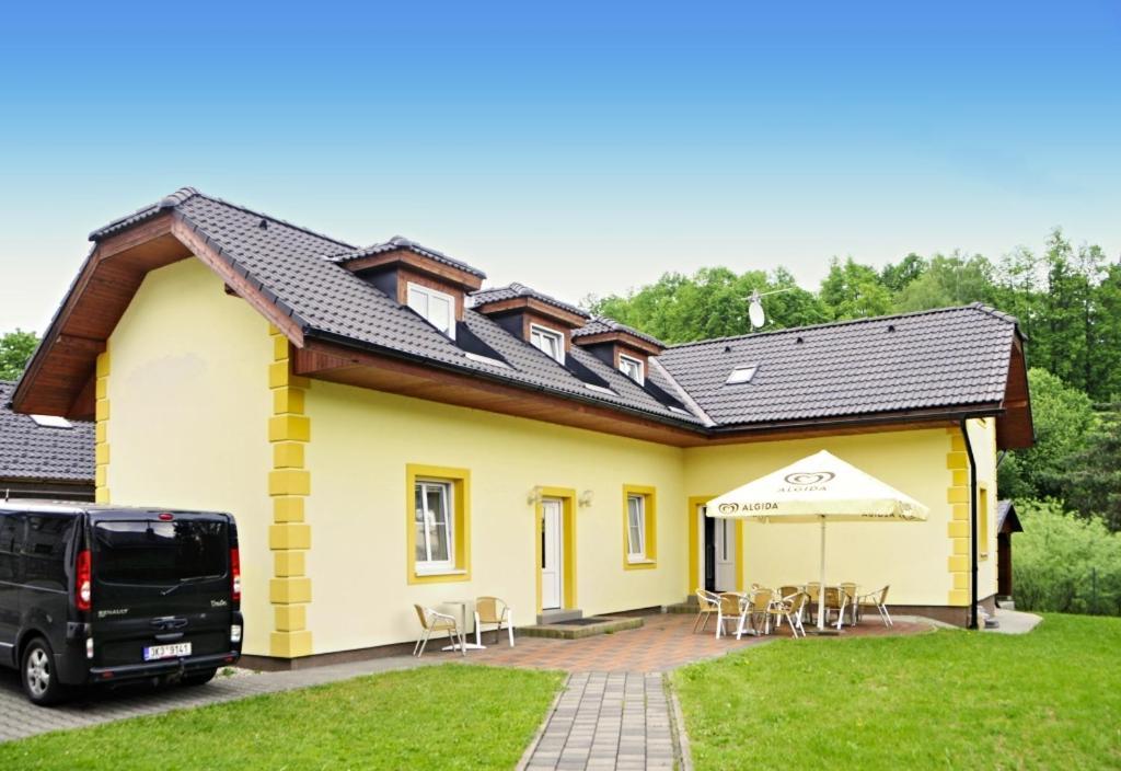 Pension V Jeseniku Exterior foto