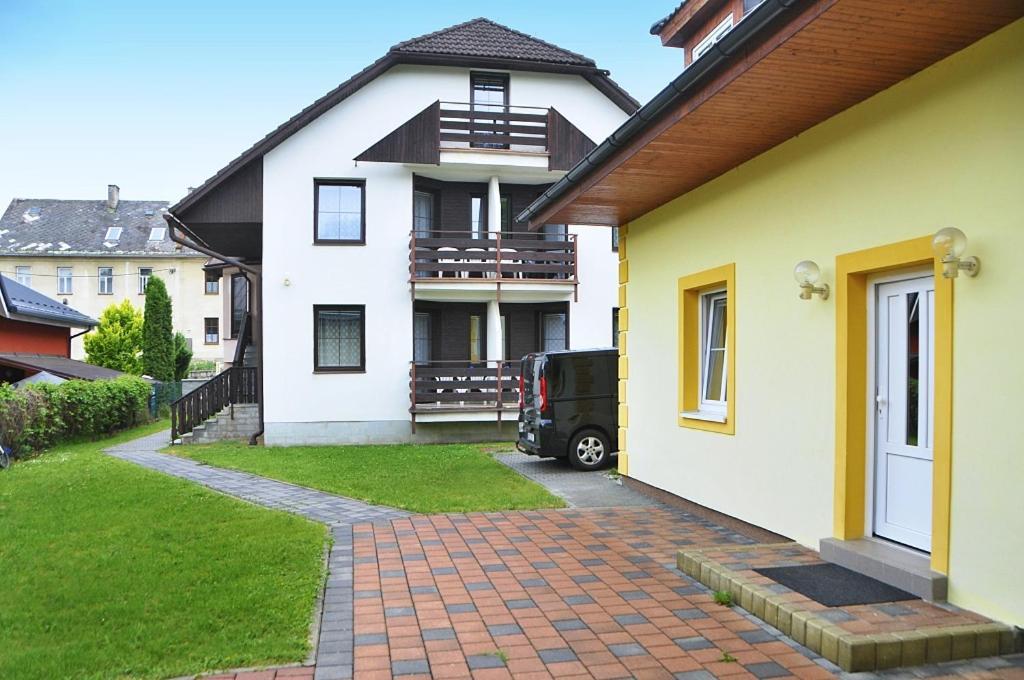 Pension V Jeseniku Exterior foto